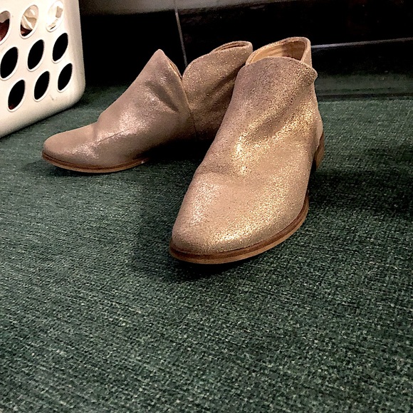 Champagne Gold Sparkle Splendid Ankle Booties - Picture 4 of 5